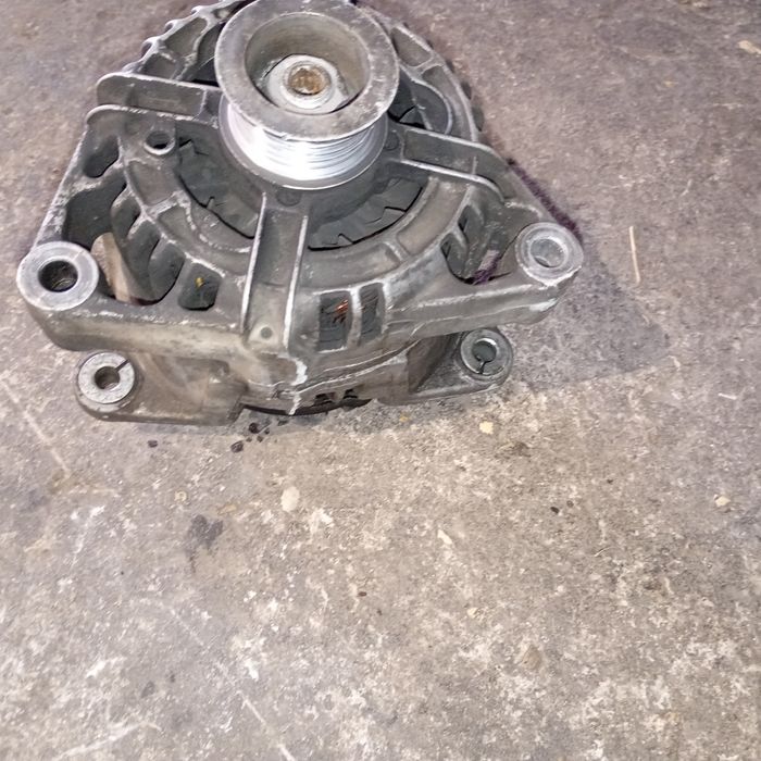 Alternator pentru opel