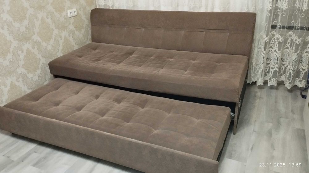 Продается диван и стол