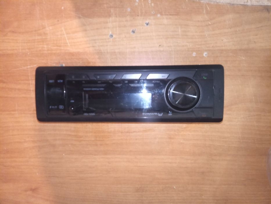 Продам магнитолу