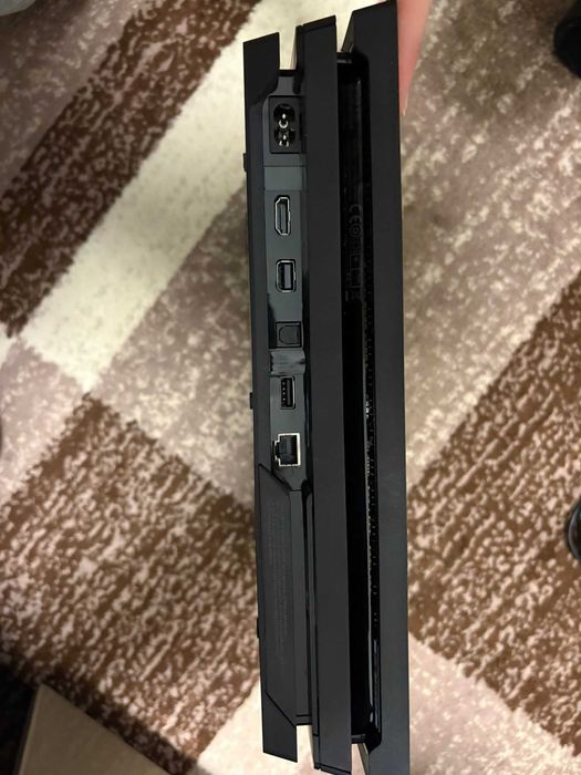 Ps4 Pro с два джойстика и VR очила