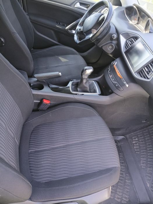 Peugeot 308 vând sau schimb