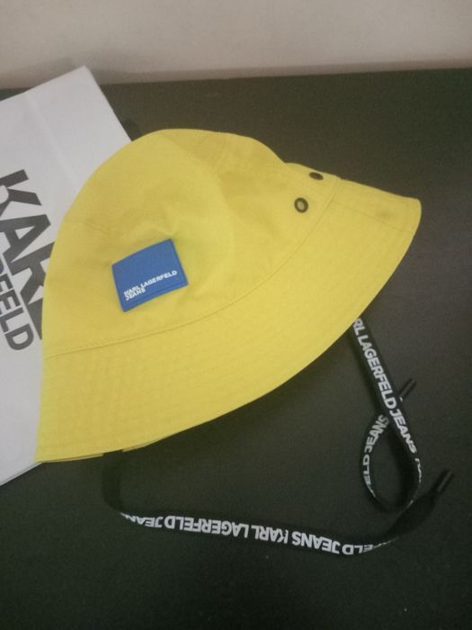 Шапка Karl Lagerfeld