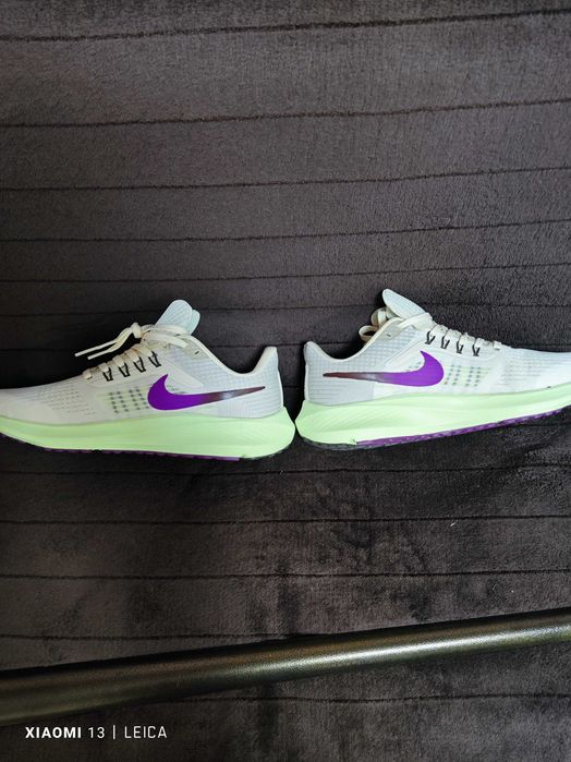 Продам кроссовки Nike