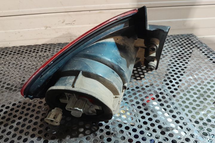 Lampa / Tripla stop STANGA pe aripa Seat Altea prima generatie