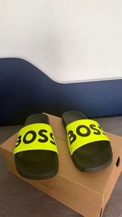 мъжки чехли BOSS