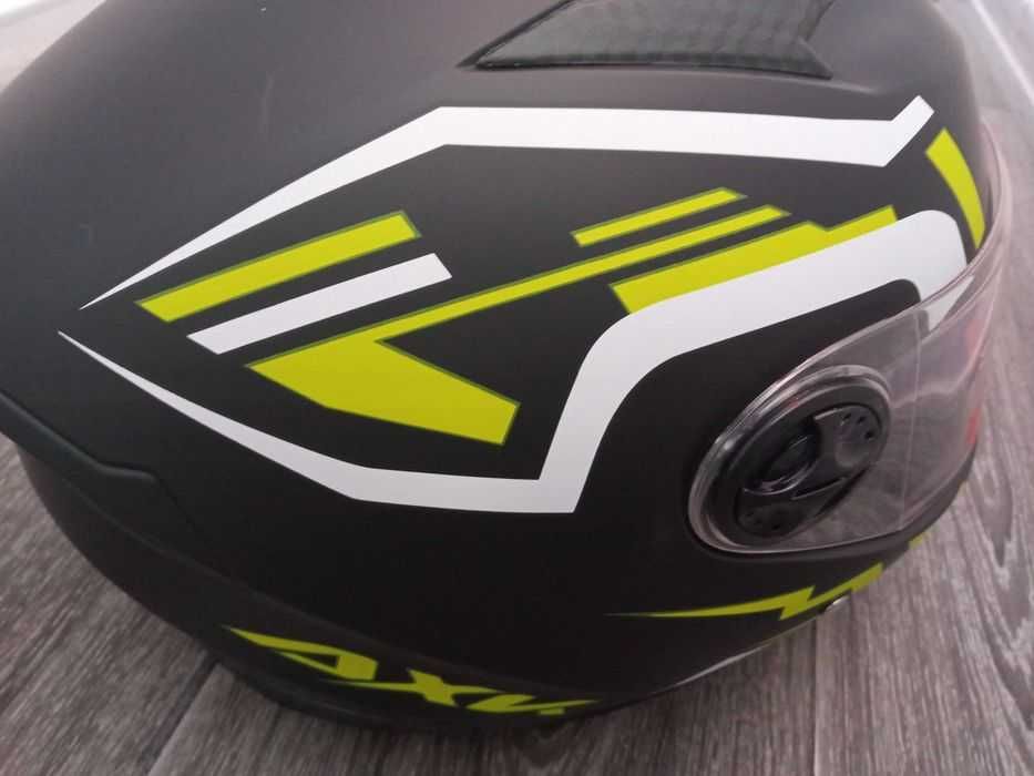 Мотошлем новый .