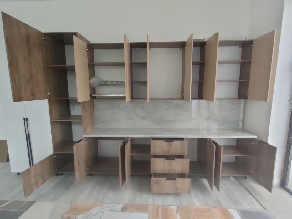 Кухонны гарнитур