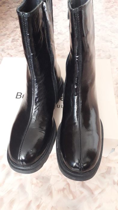 Продам демисезонные сапоги