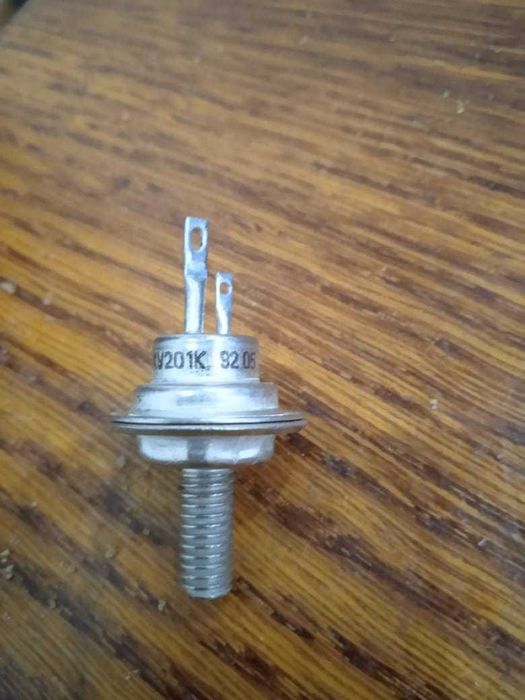 Тиристоры кремниевые КУ201К