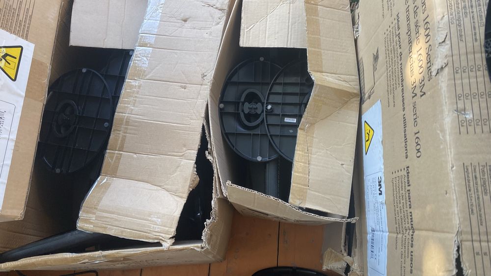 Продаются мониторы по дёшевой цене