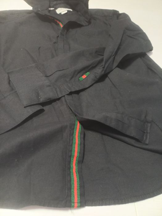 Риза Gucci         .