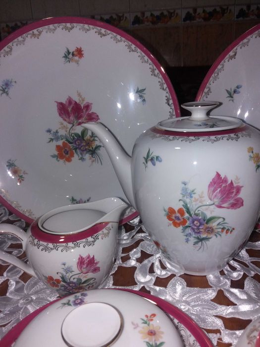 Чайный сервиз ТОНЧАЙШИЙ форфор Volkstedt Rudolstadt Beyer and Bock