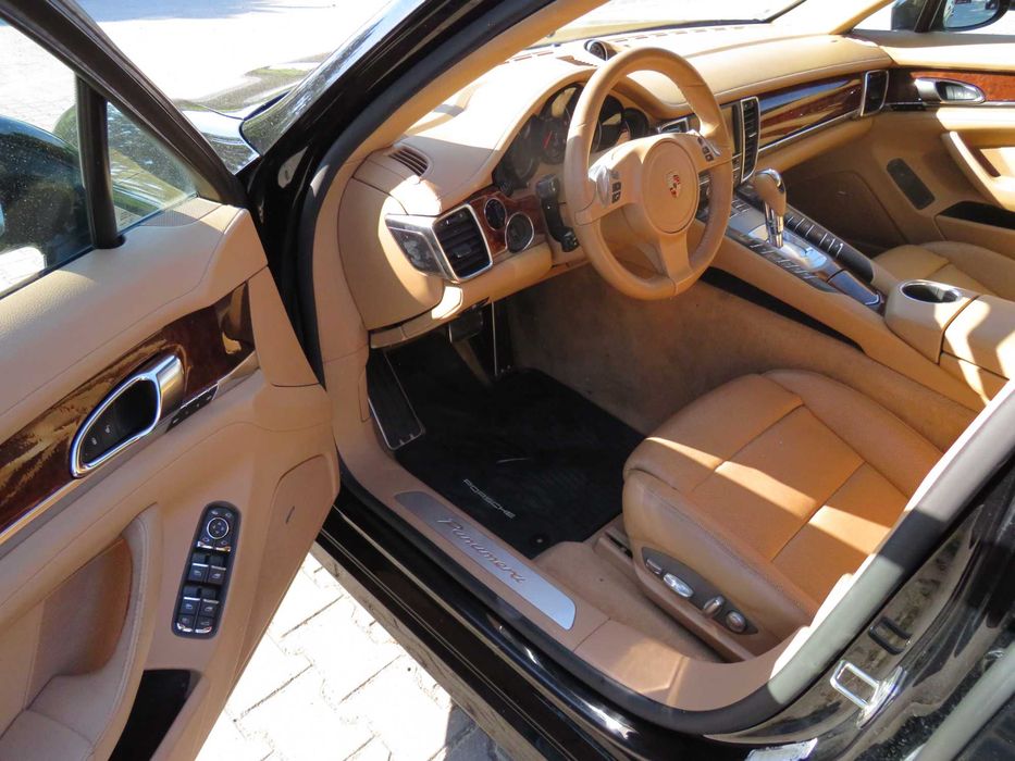 Porsche Panamera Diesel 8ZF Pano