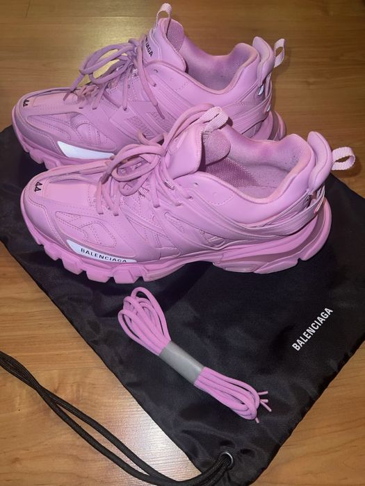 Balenciaga track