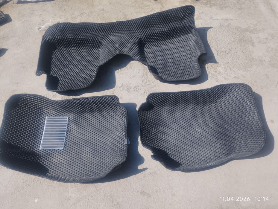 комплект автомобильных ковриков кобальт