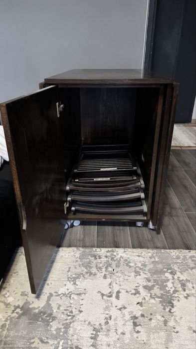 O masa mare si una mica, lemn masiv