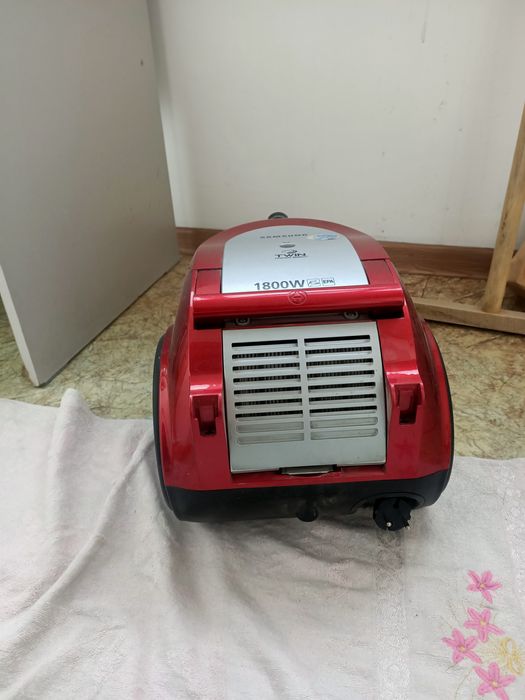 Продам пылесос на запчасти