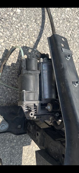 Компресор Мерцедес MERCEDES ML GLE KOMPRESOR A1663200104 1663200104 A1663200204 1663200204 + стойка и тампони 40х км