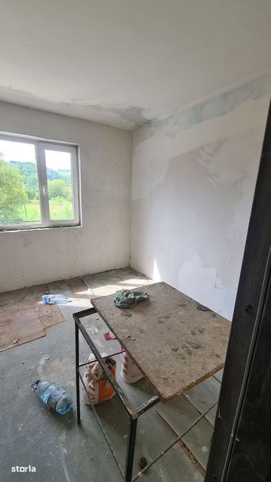 Cameră de cămin de vânzare în Curtea de Argeș.