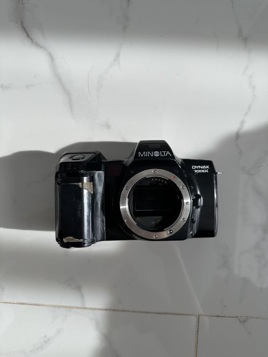 Camera foto pe film Minolta Dynax 7000i