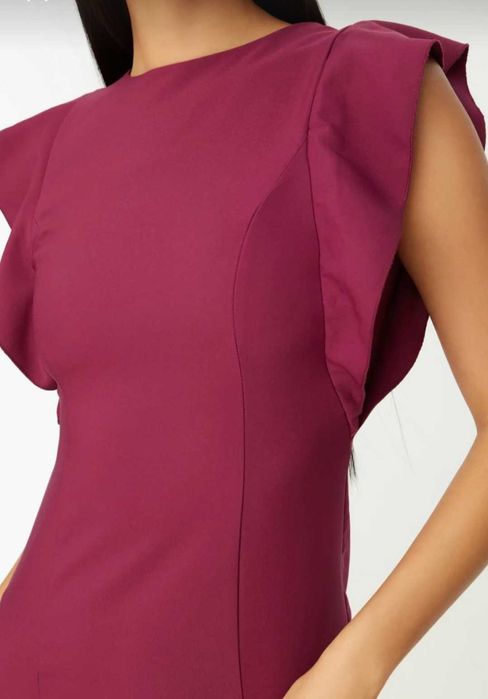 Вталена еластична рокля