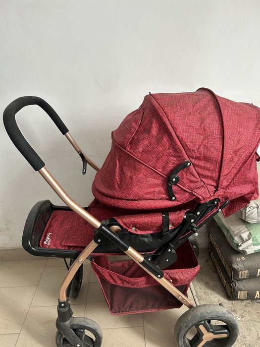 Коляска прогулочная