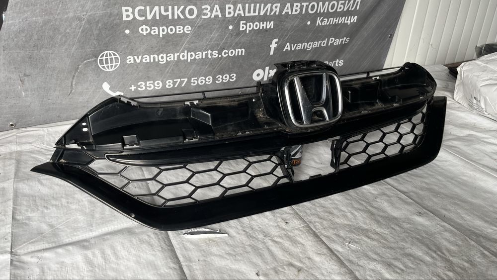 3 броя предна решетка Honda CR-V 2019-