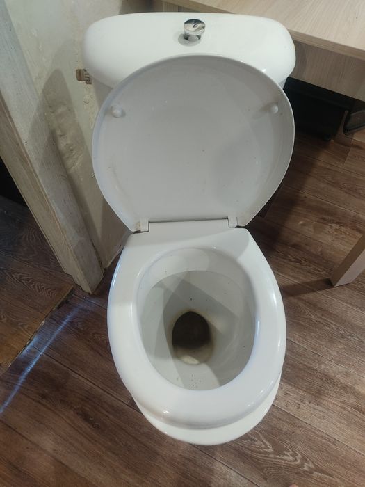 Продам унитаз Б/У