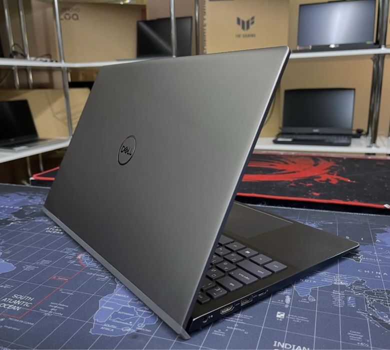 Dell Inspirion 15 - Core i5-1135G7/8Gb/256Gb