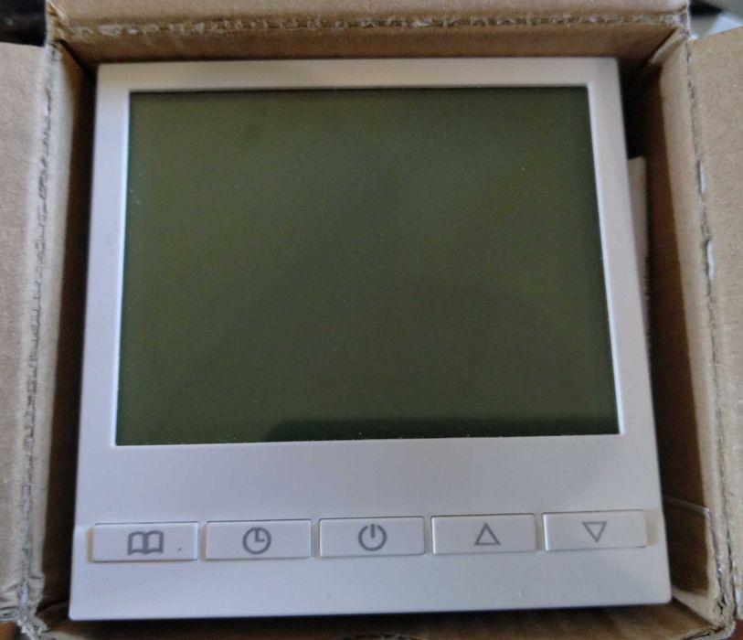 Продавам Wi-Fi контролери Tuya 230V/16A за подово отопление.