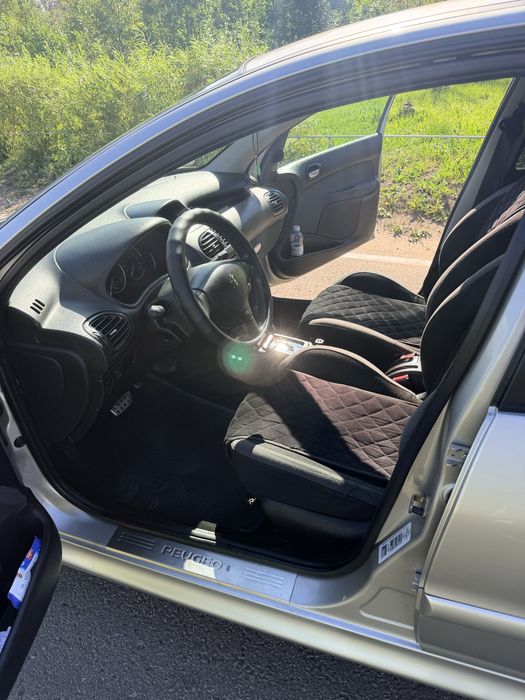 Продаётся  Peugeot 206