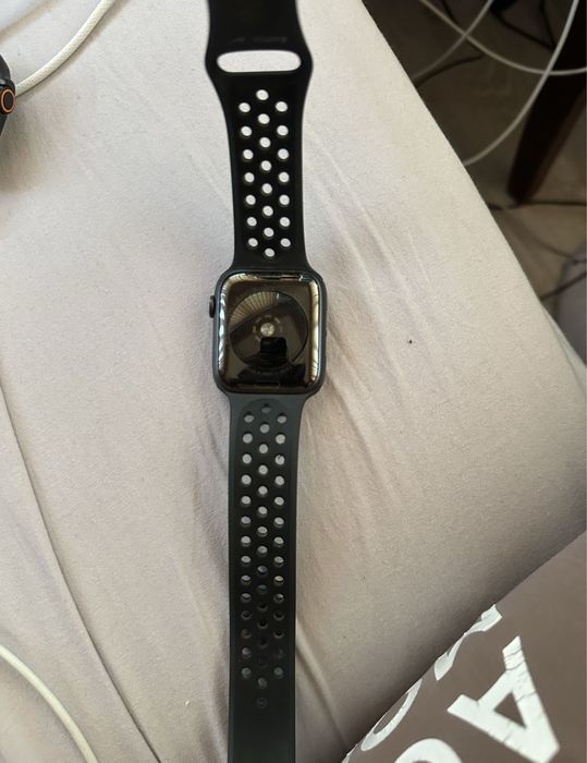 Apple Watch SE 2 Nike Edition – като нов