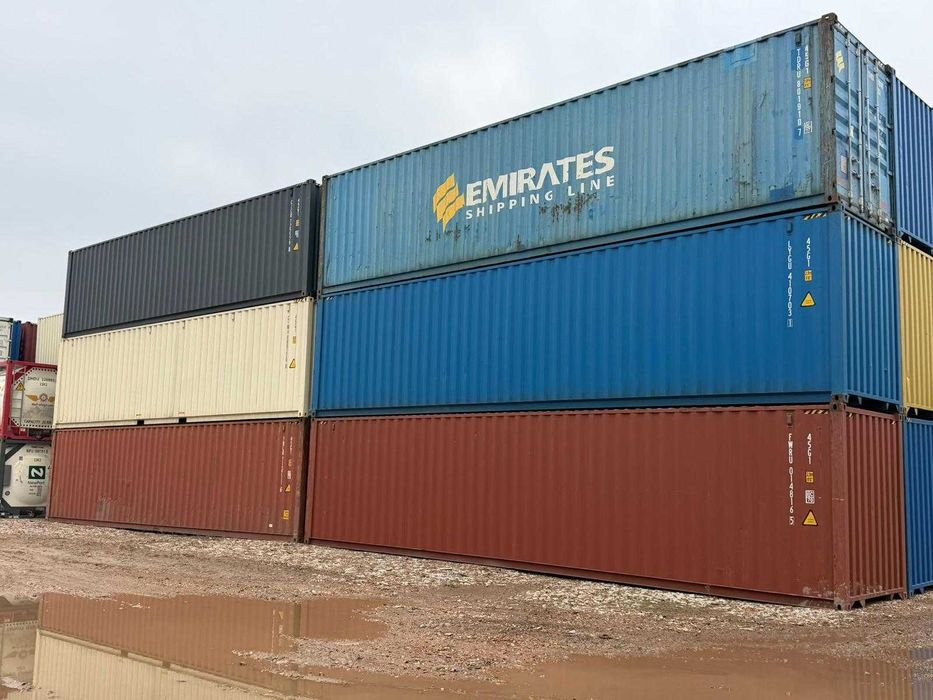 Нови 40-футови High Cube контейнери – Налични в син и бежов цвят