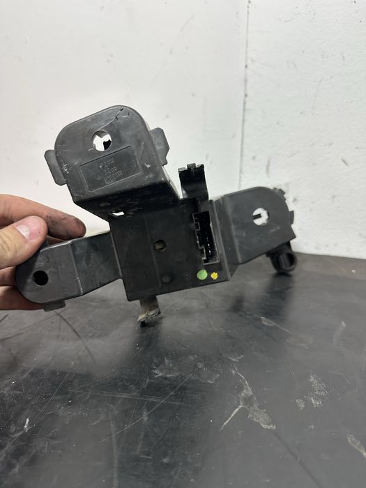 Soclu bec dreapta spate Bmw Seria 5 E60 nfl 6923306 | 525d 530d 535d