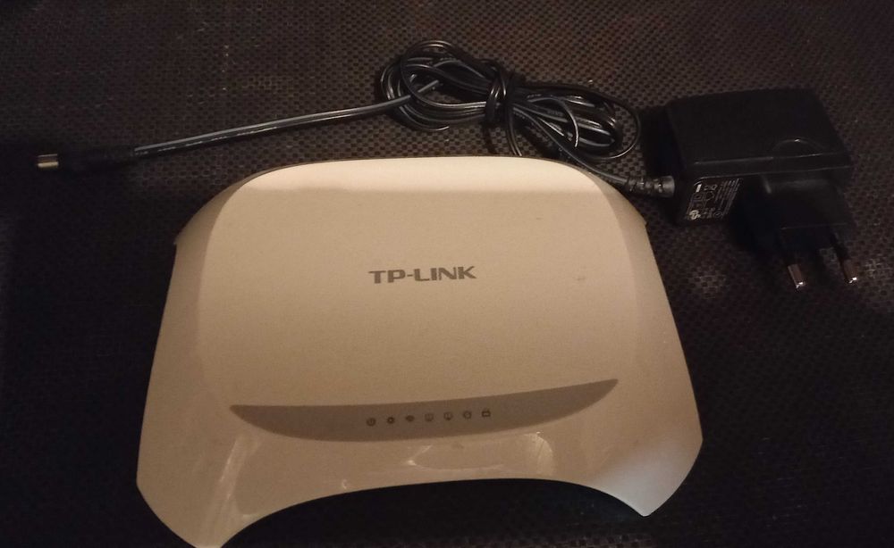 Безжичен рутер TP-Link TL-WR720N скорост до 150Mbps