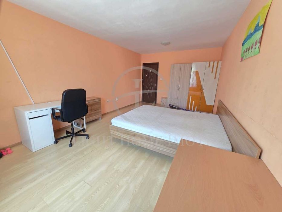 Продава се Тристаен апартамент в Пловдив, Кършияка - 110 кв.м за 2337 €/кв.м - Снимка #8