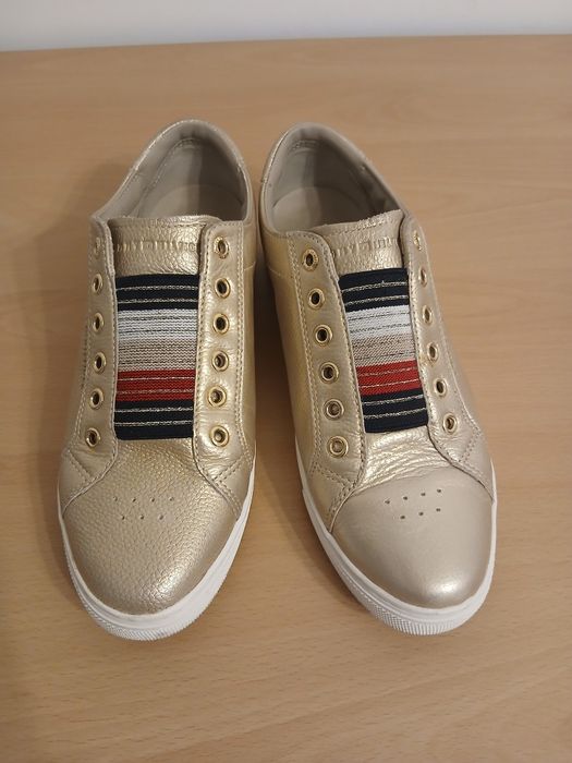 Маратонки на Tommy Hilfiger