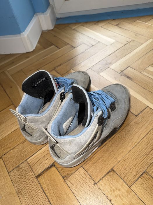 Продавам jordan 4