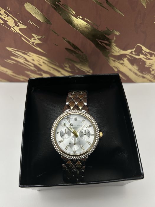 часы женские наручные