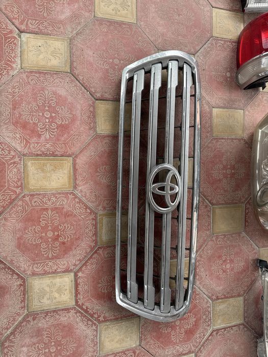 Запчасти для машины Toyota LC200
