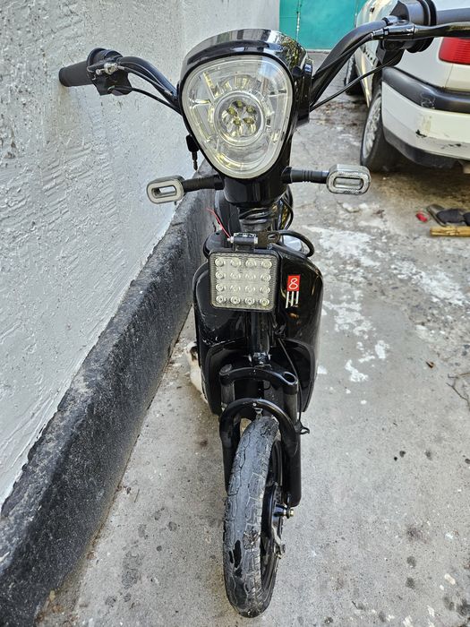 Продаётся скутер sk8