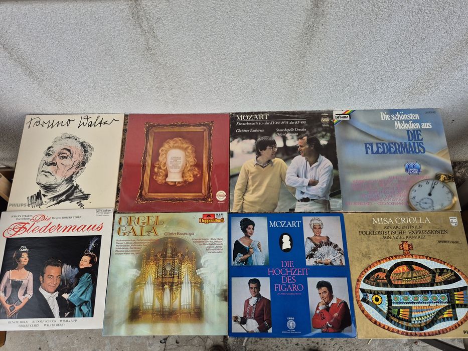 Vând 150LP Discuri Vinil colectie muzica clasica compozitori celebrii