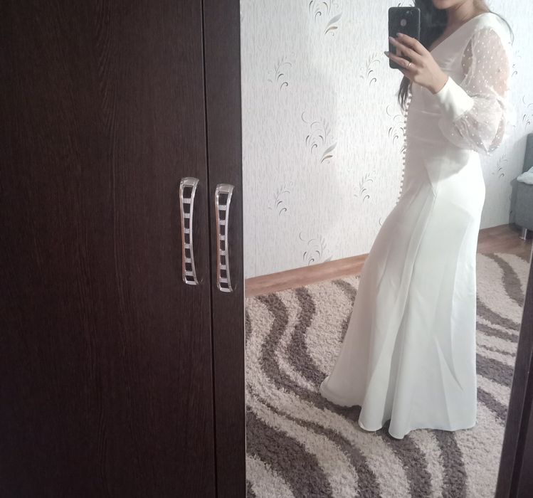 Продам    платье