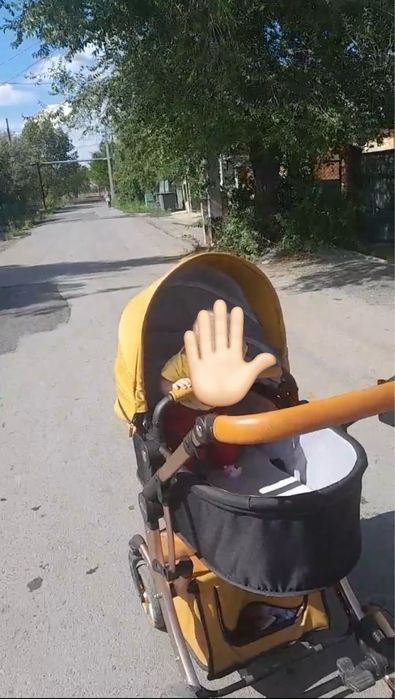 Продается коляска, в комплекте есть все.