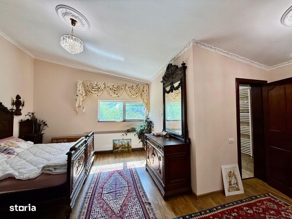 De închiriat|3 camere|136 mp utili|Curte 300 mp|2 locuri de parcare