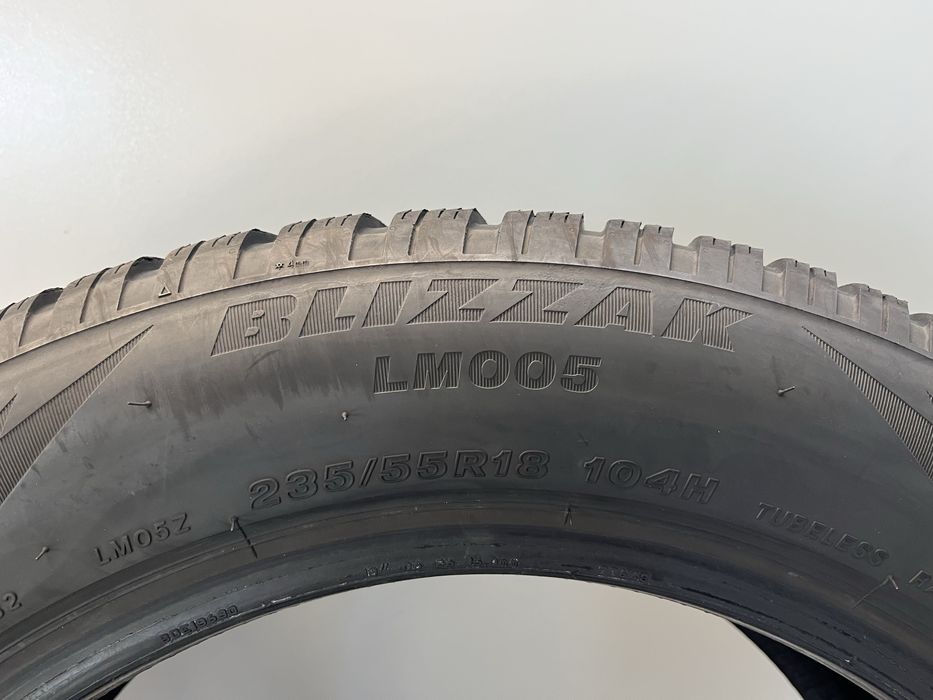 Зимни гуми 235/55/18 Bridgestone
