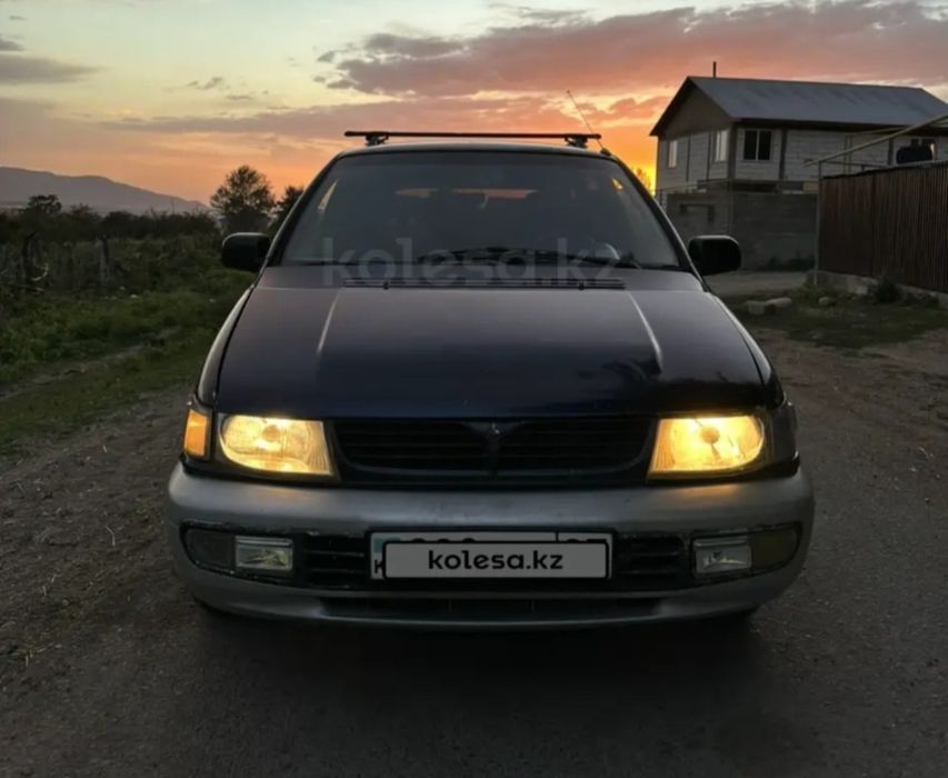 Mitsubishi space wagon