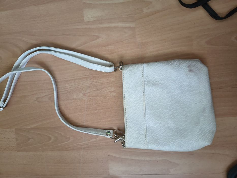 Чанти на  NIKE и H&M