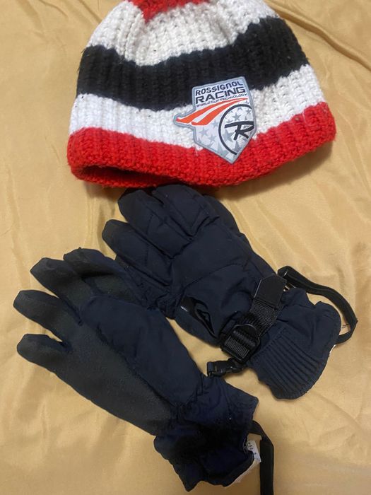 Зимна Шапка Rossignol Racing и ръкавици Quiksilver