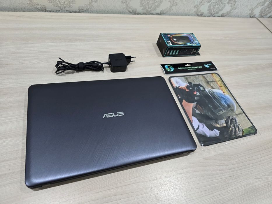 ASUS, Core i3-7Th,, SSD 128Gb, Ram 4Gb, NVIDIA 2Gb, Full HD